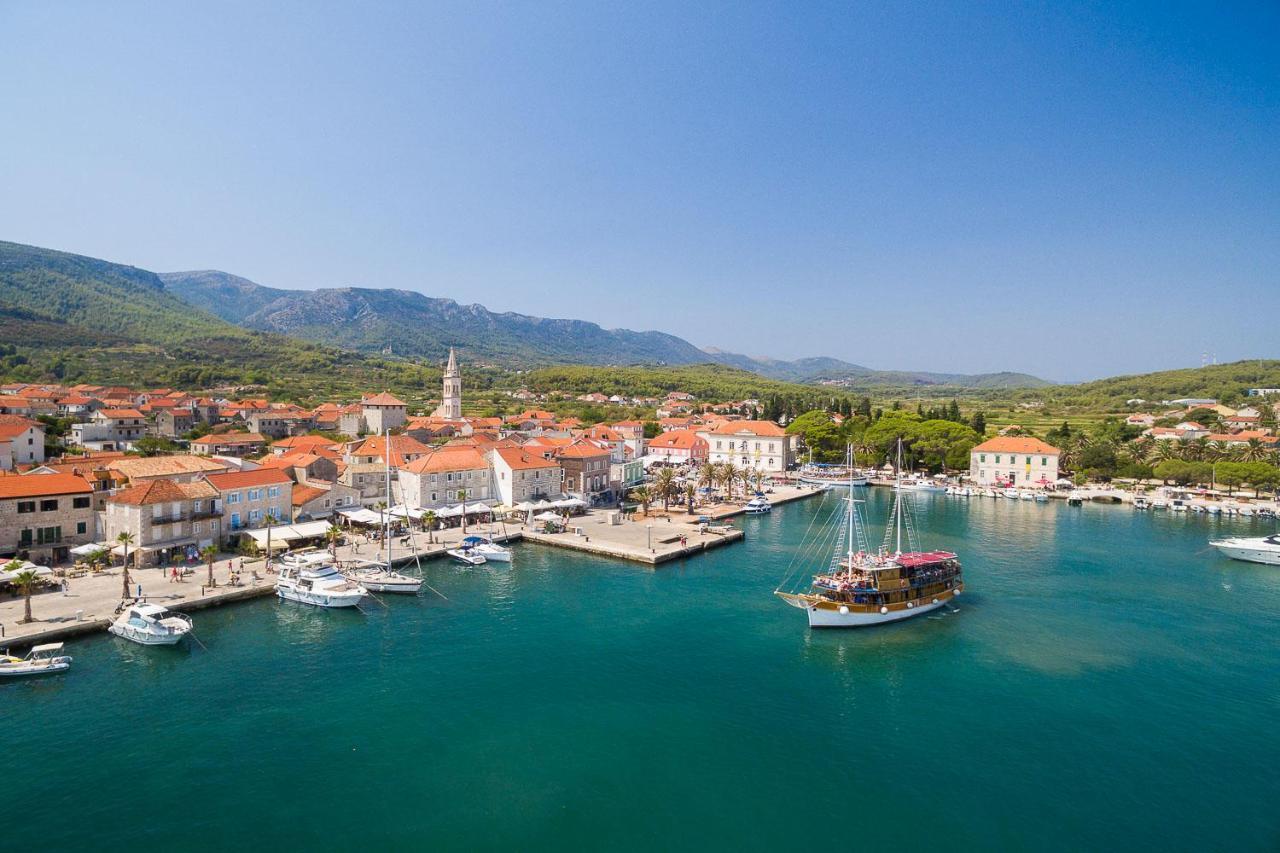 Hotel Hvar イェルサ エクステリア 写真